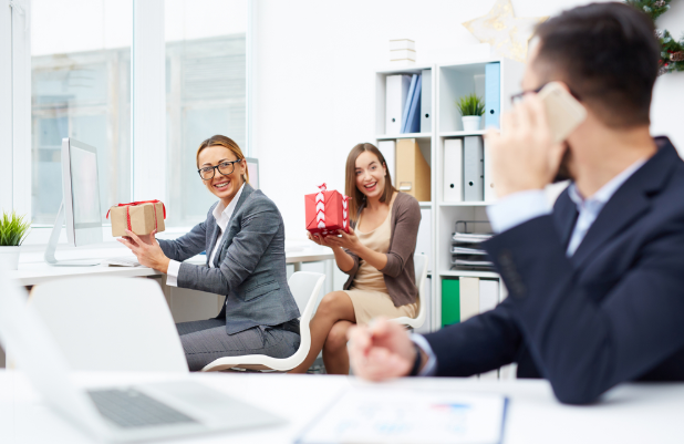 Make employees happy with custom wine glasses