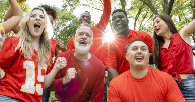 10 Best Tailgate Giveaway Ideas to Score this Football Season